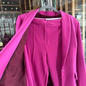 Suit 2 pièce in Small very good condition